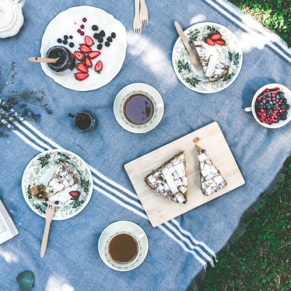 picnic con piezas de la cartuja