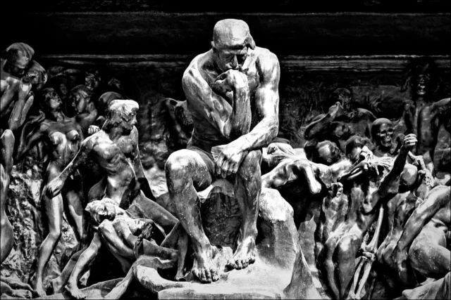 El Pensador en 10 Claves // Arte 
Esta famosa escultura de Rodin tenía un nombre y un destino predeterminado pero como en la mayoría de los casos ocurre, nada sucede como planeamos.
------- 
Te invitamos a seguir leyendo este artículo en nuestra web. 
#arte #pensador #rodin #art #proteaestudiocc